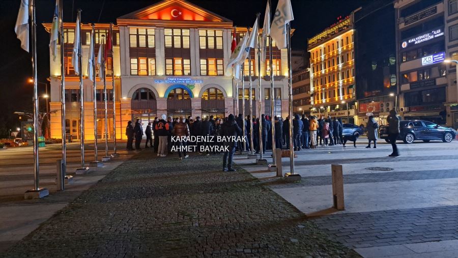 Belediye işçilerinden protesto!