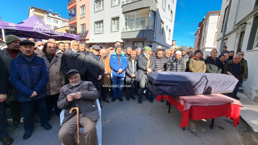 Salim Pala son yolculuğuna uğurlandı. 