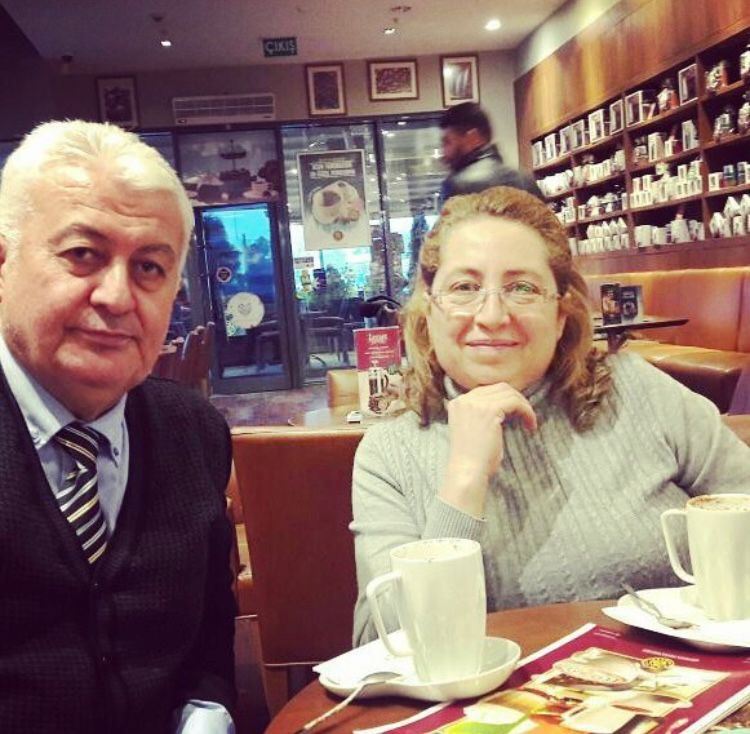 Dr. Ömer Torun depremde  anne ve babasını  kaybetti
