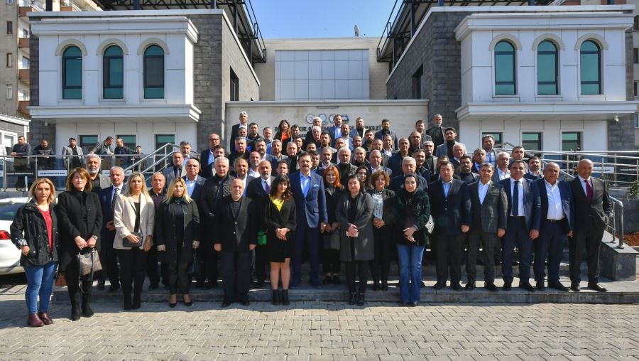  İ̇ş Dünyası Temsilcileri Deprem Bölgesinde
