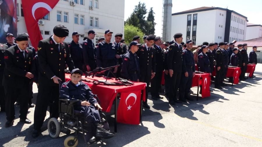 Engelli vatandaşlar temsili askerlik yaptılar
