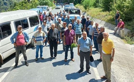 Karadeniz Akdeniz yolunda sabırlar taştı 