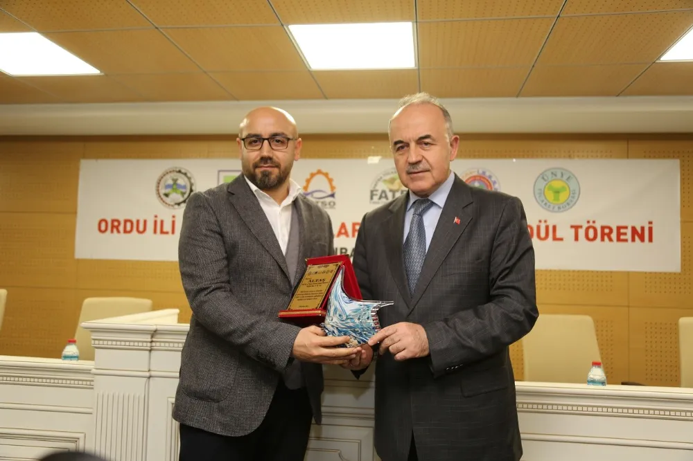  EN FAZLA İHRACAT YAPAN ORDULU FİRMALARA OTSO’DA PLAKET TÖRENİ DÜZENLENDİ
