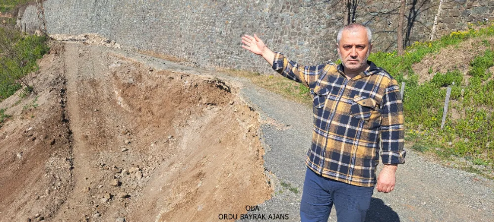 KAPALI YOL 8 AYDIR AÇILMAYI BEKLİYOR