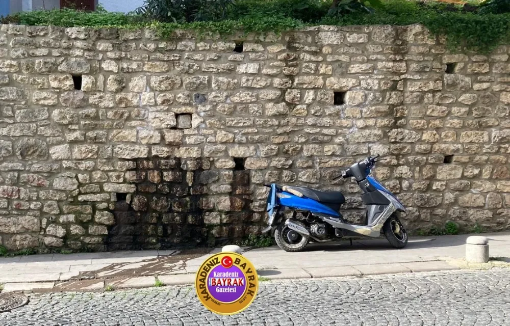 Ordu Taşbaşı Mahallesi’nde atık su sızıntısı vatandaşı çileden çıkardı