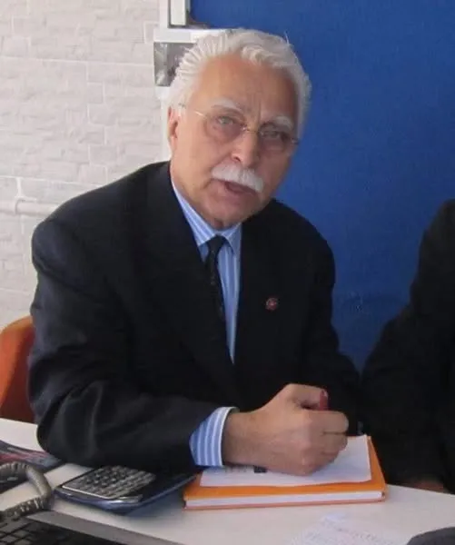 Gazeteci Ahmet Yenin Hayatını Kaybetti